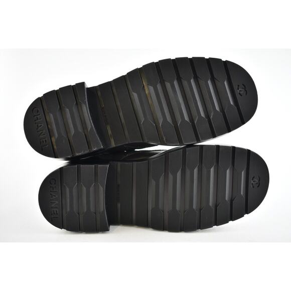 Chanel 21A Grey Black Quilted CC Chain Combat Lace Up Tie Ankle Short Boots 40.5 - Picture 11 of 11